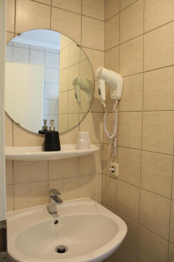 שטראסן Bivius Hotel Restaurant Luxembourg מראה חיצוני תמונה
