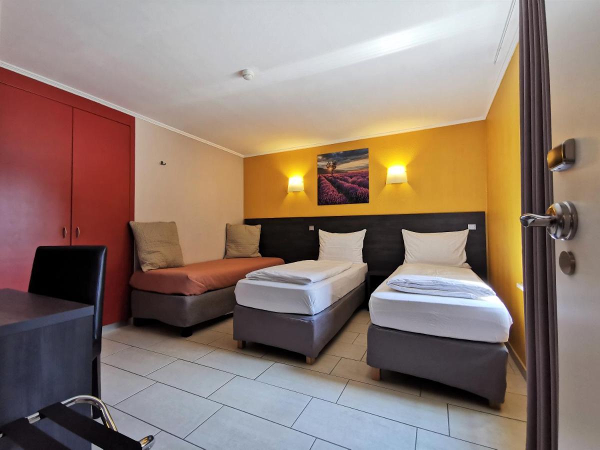 שטראסן Bivius Hotel Restaurant Luxembourg מראה חיצוני תמונה