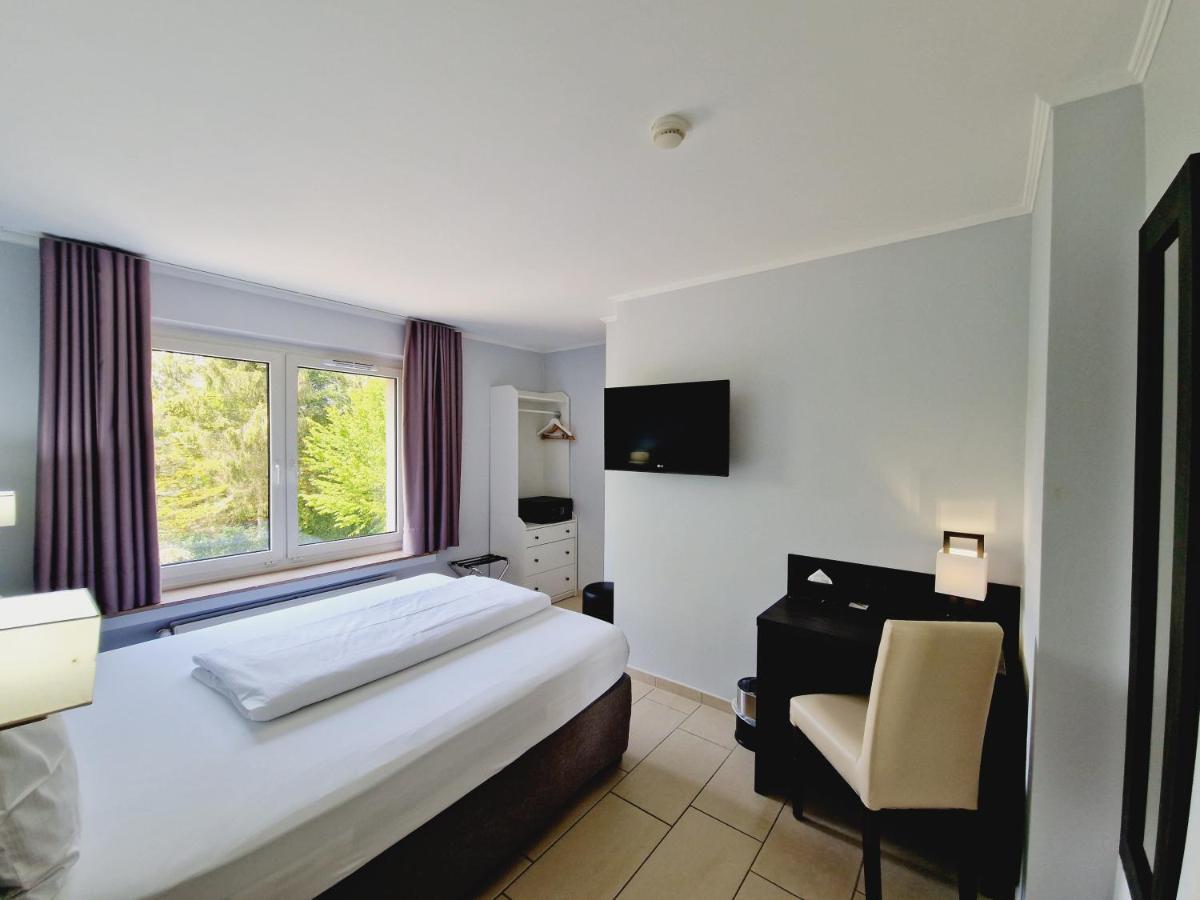 שטראסן Bivius Hotel Restaurant Luxembourg מראה חיצוני תמונה