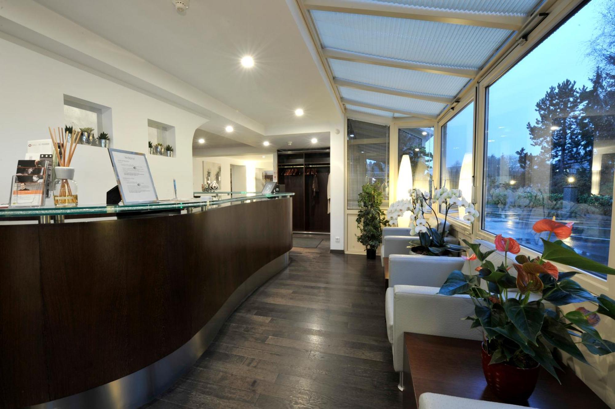 שטראסן Bivius Hotel Restaurant Luxembourg מראה חיצוני תמונה