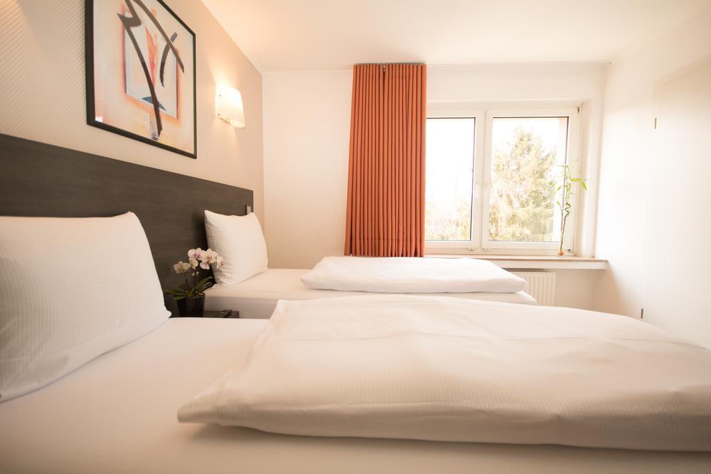 שטראסן Bivius Hotel Restaurant Luxembourg מראה חיצוני תמונה